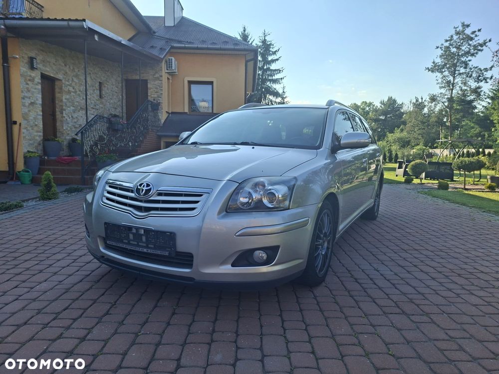 Toyota Avensis 1.8 VVT-i Sol Premium - 4