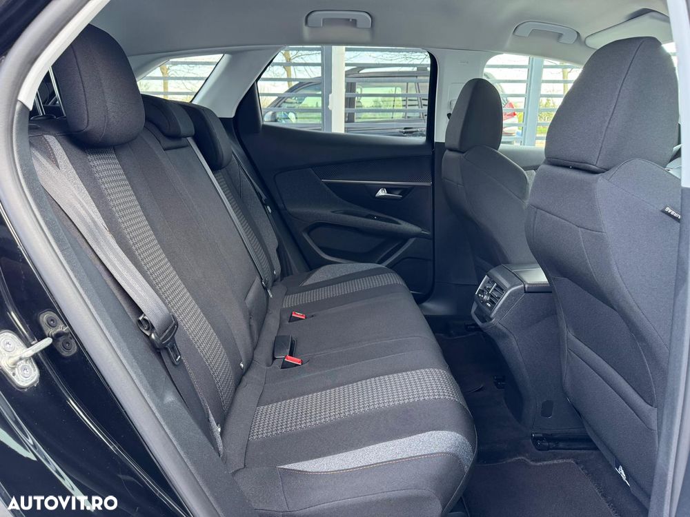 Peugeot 3008 PureTech 130 Stop & Start GPF EAT8 Allure - 17