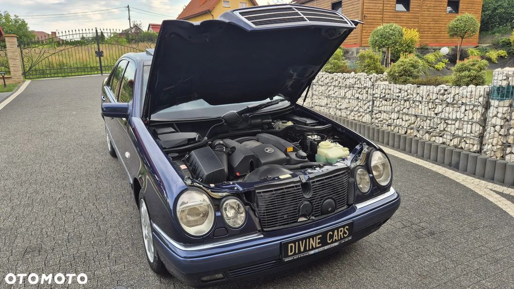 Mercedes-Benz Klasa E 320 Elegance - 28