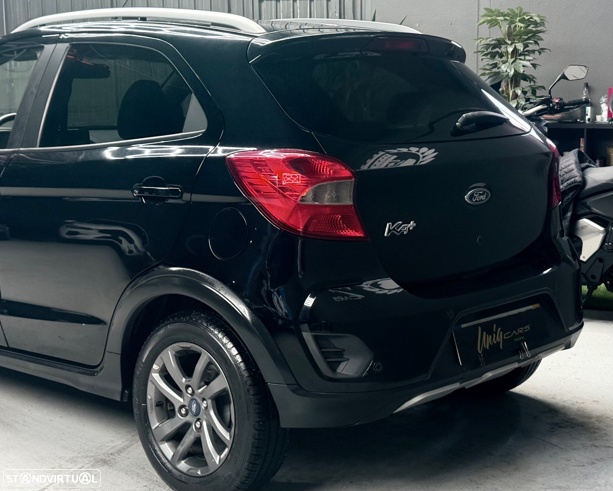 Ford KA+ 1.2 Ti-VCT Black & White Edition - 3