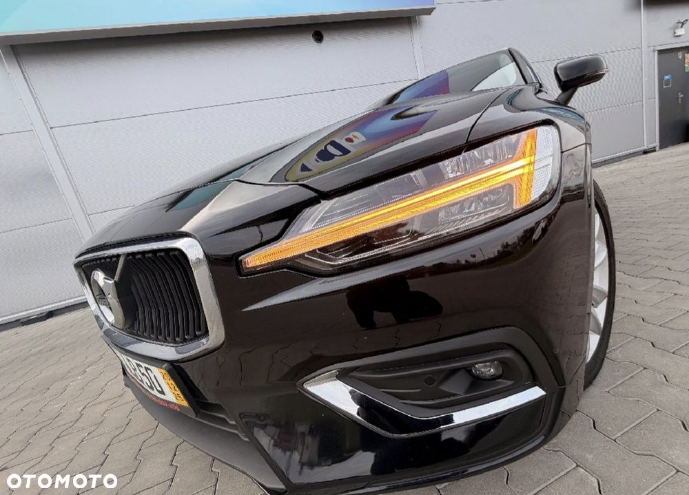 Volvo V60 D4 Momentum - 1