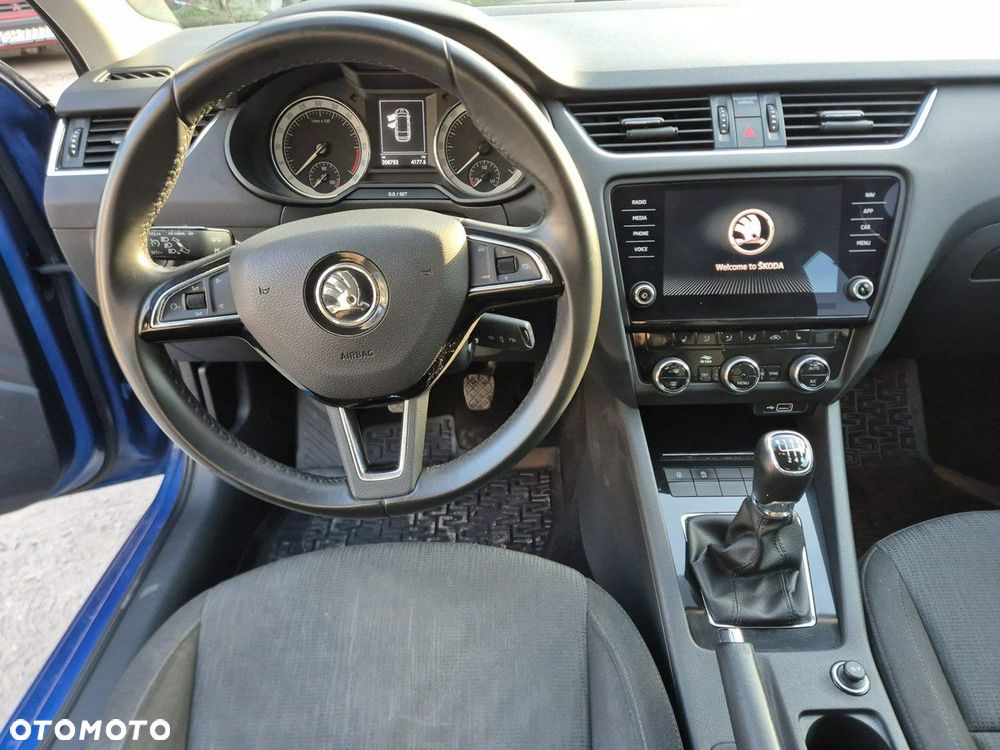 Skoda Octavia 2.0 TDI Style - 6