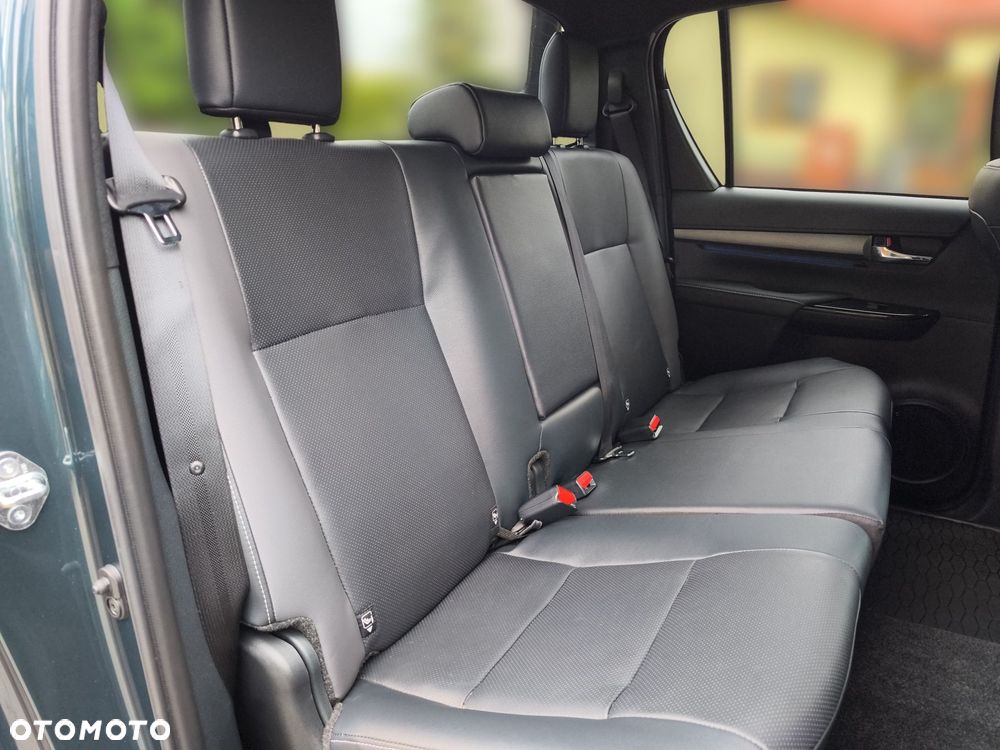 Toyota Hilux 2.8 D-4D mHEV Double Cab Invincible 4x4 - 12