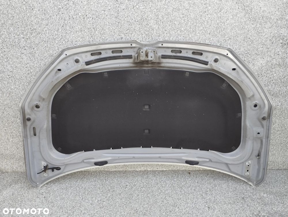 VW Touran II 10-15r maska srebrna - 5