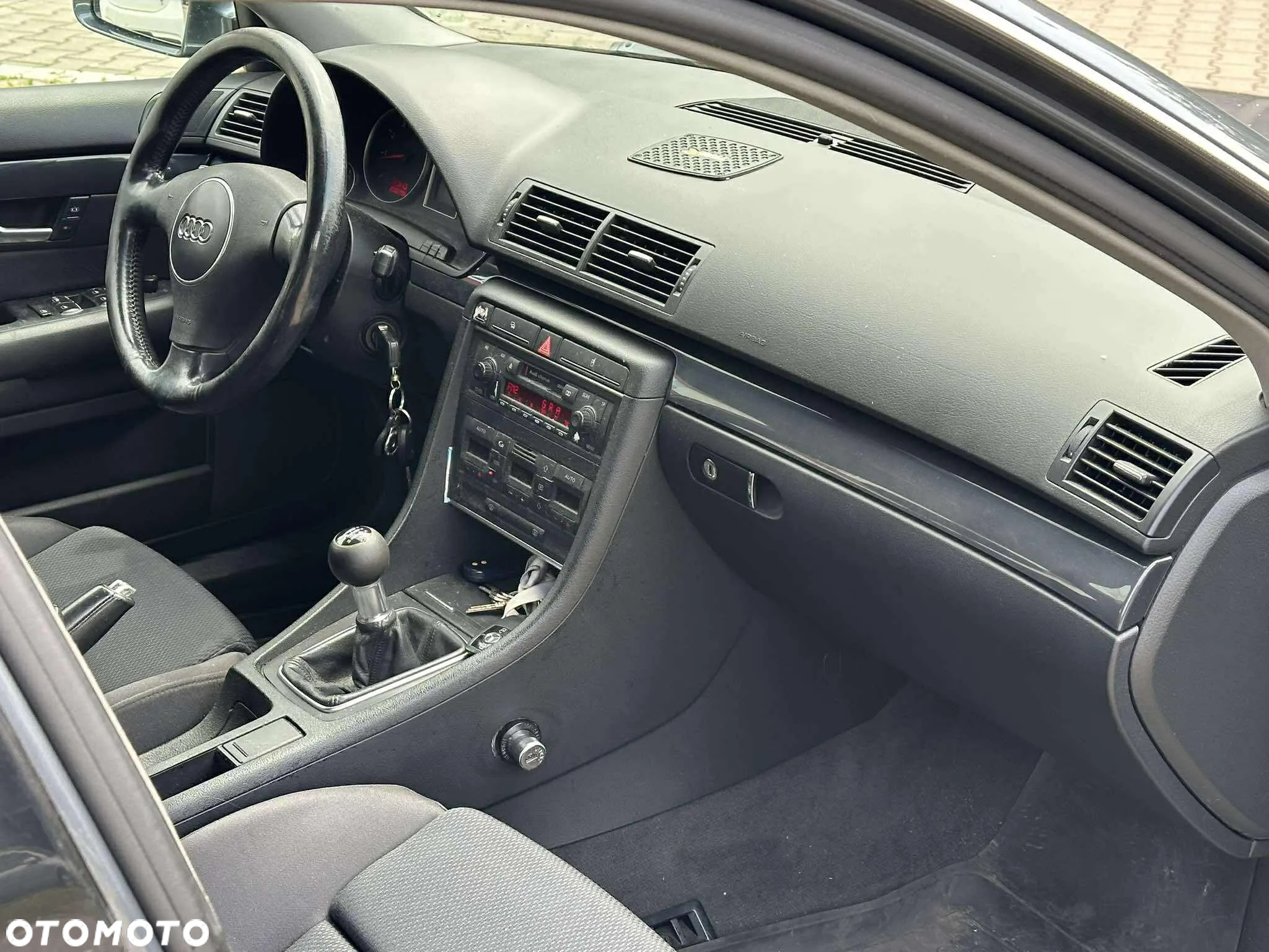 Audi A4 Avant 2.4 - 6