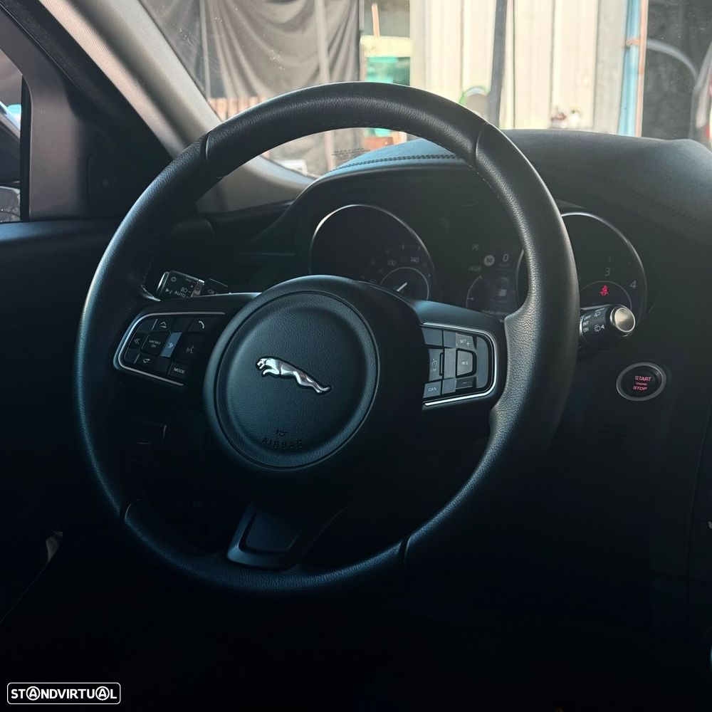 Jaguar E-Pace 2.0 i4D R-Dynamic S - 16