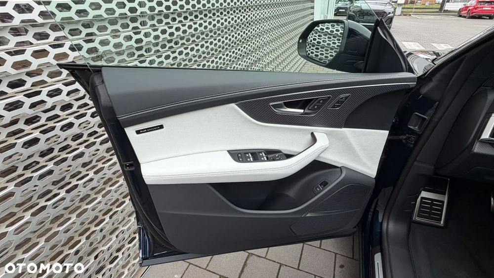 Audi RS Q8 - 16