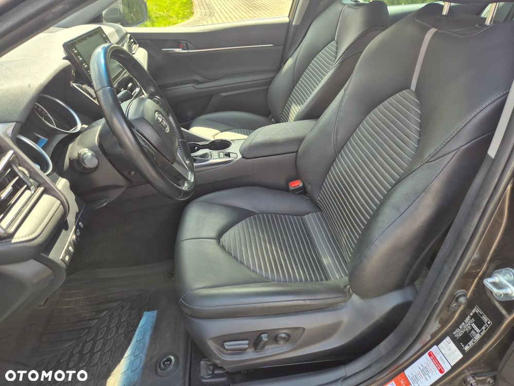 Toyota Camry 2.5 Hybrid Prestige CVT - 10