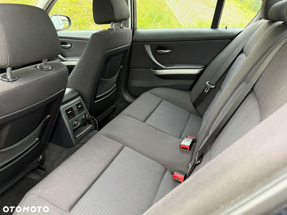 BMW Seria 3 - 10