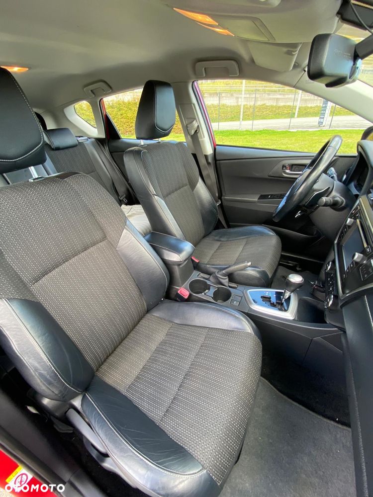 Toyota Auris 1.6 Prestige MS - 12