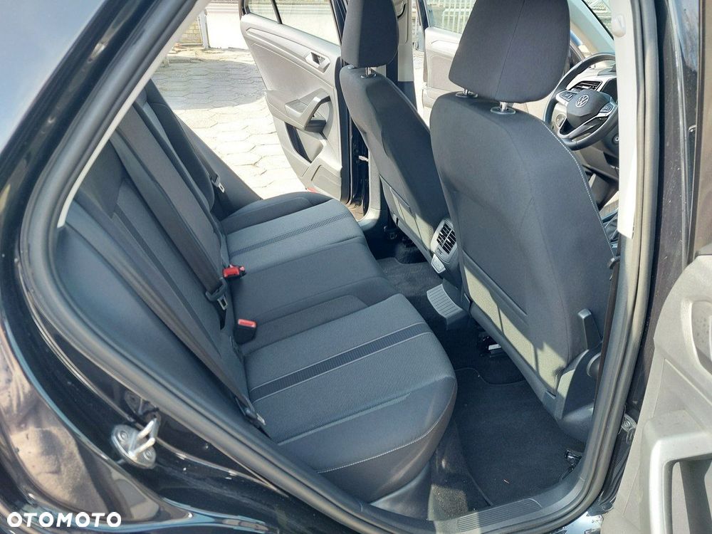 Volkswagen T-Roc - 13