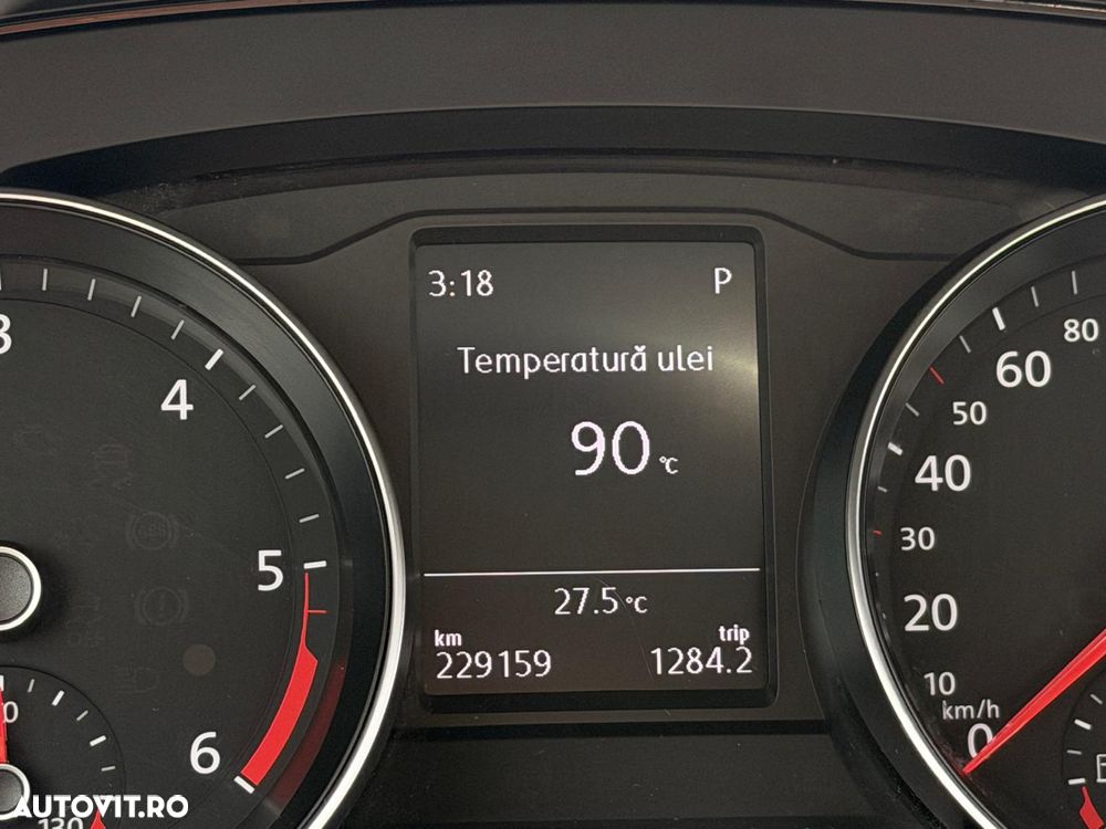 Volkswagen Passat 2.0 TDI DSG Comfortline - 34