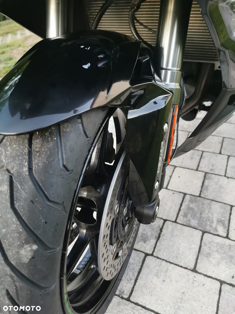Kawasaki Ninja 1000 SX - 5