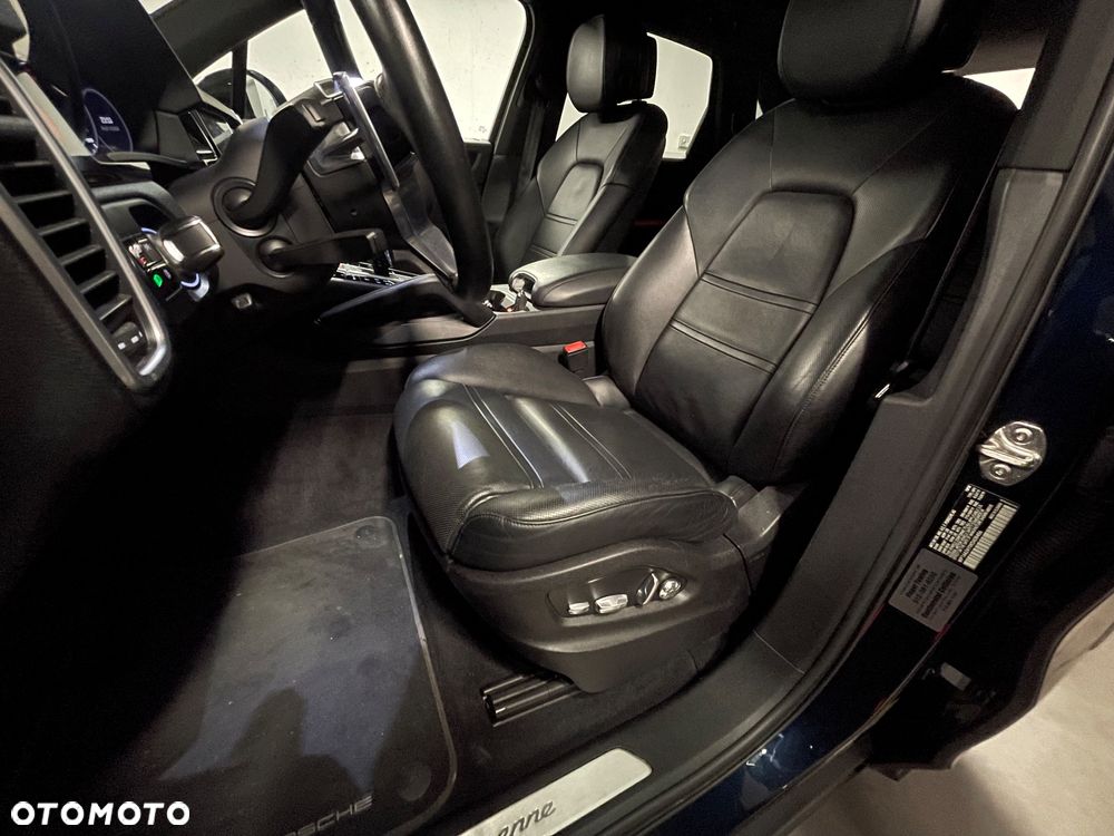 Porsche Cayenne Tiptronic S - 12
