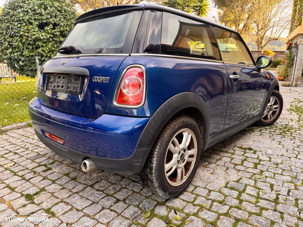 MINI 3 Portas Cooper D - 3