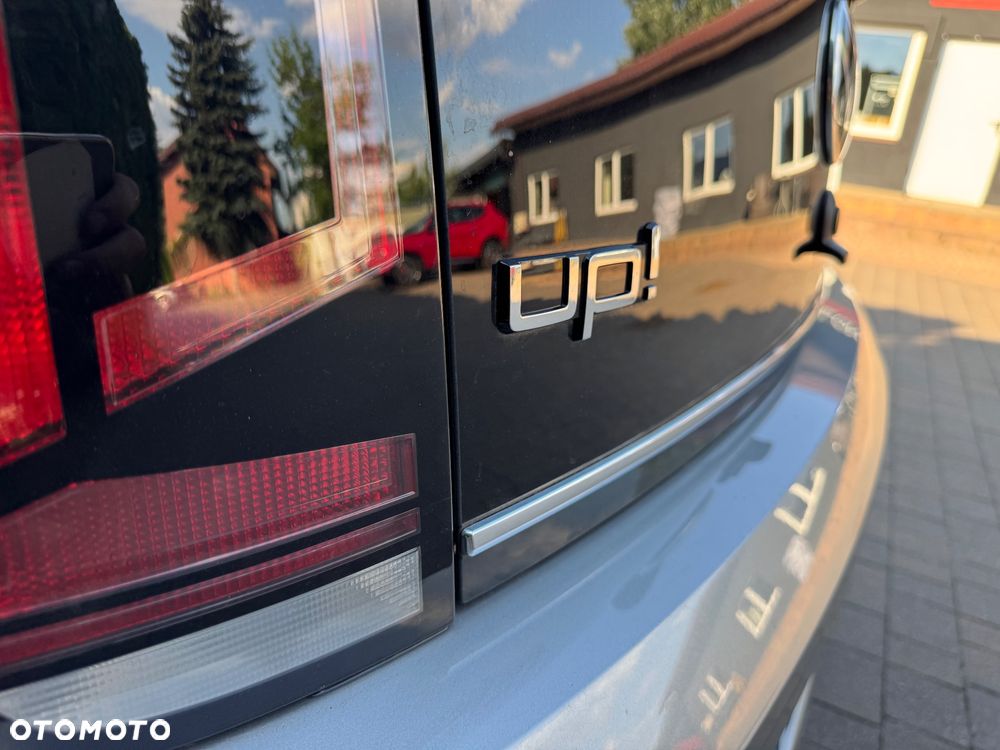 Volkswagen up! Active - 18