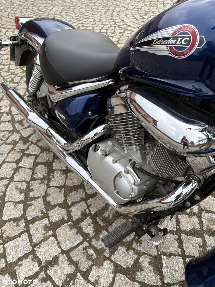 Suzuki Intruder - 3