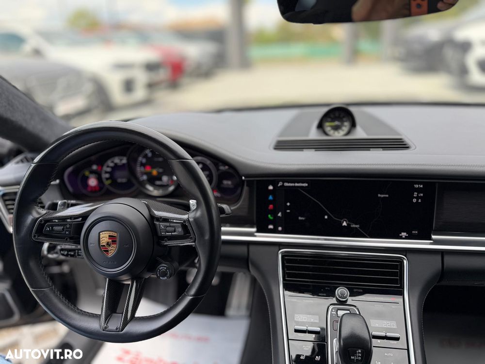 Porsche Panamera - 16