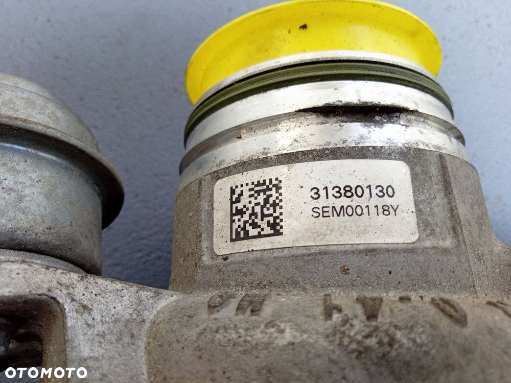 VOLVO V40 II 2.0 D2 120KM TURBOSPRĘŻARKA 31380130 - 7