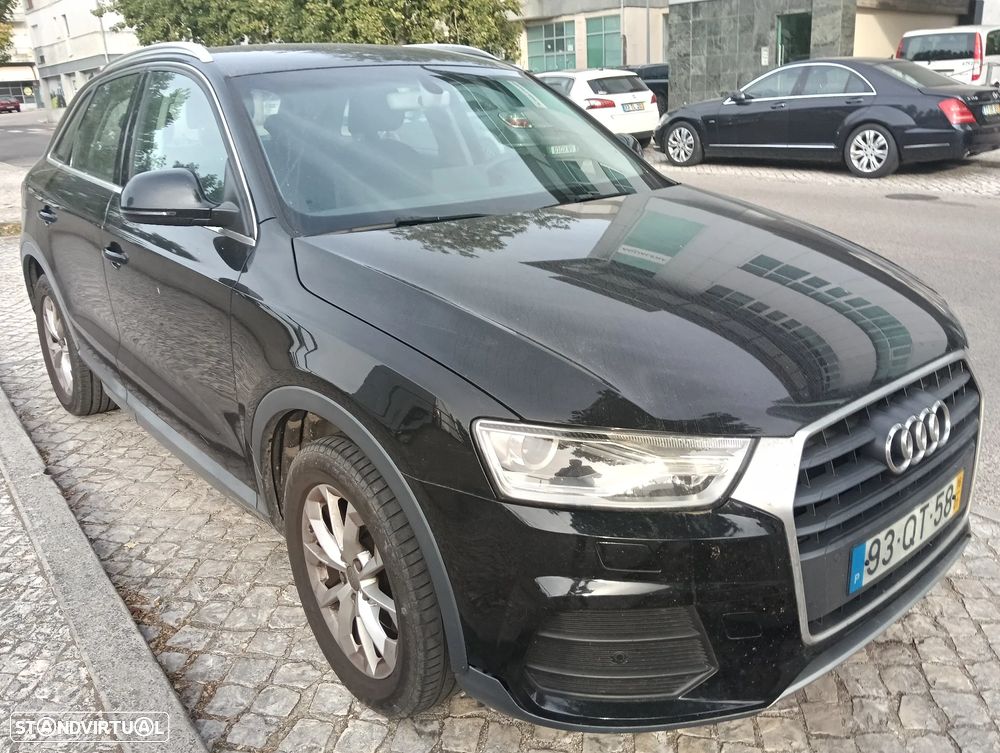 Audi Q3 2.0 TDi Business Line S-line - 5