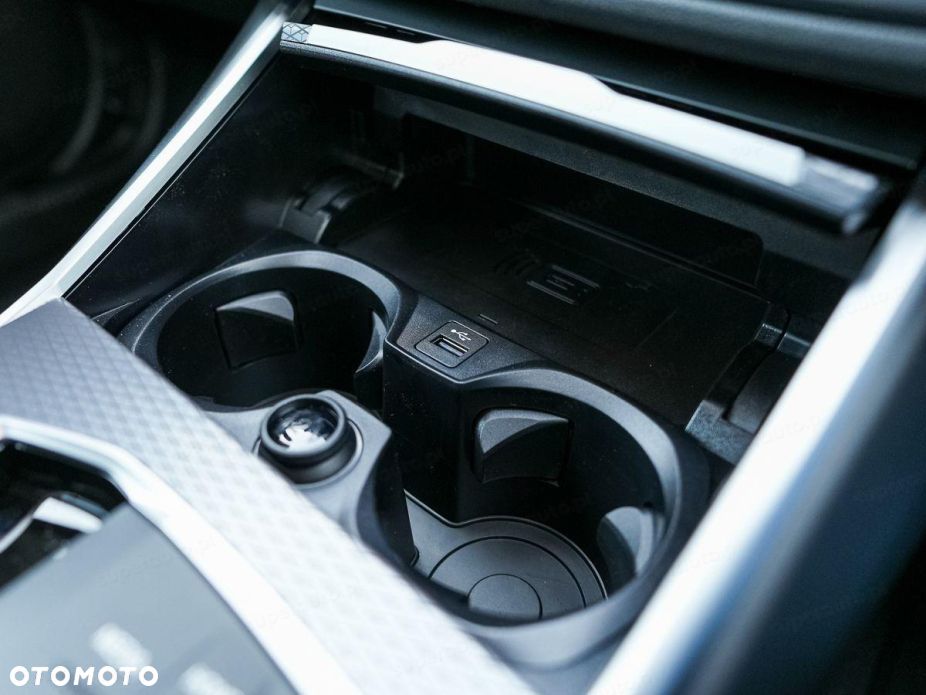 BMW Seria 3 - 13