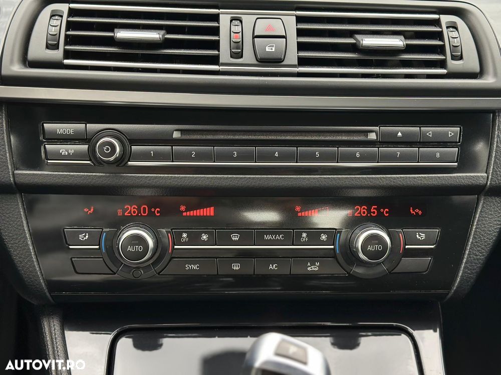 BMW Seria 5 520d Aut. - 26