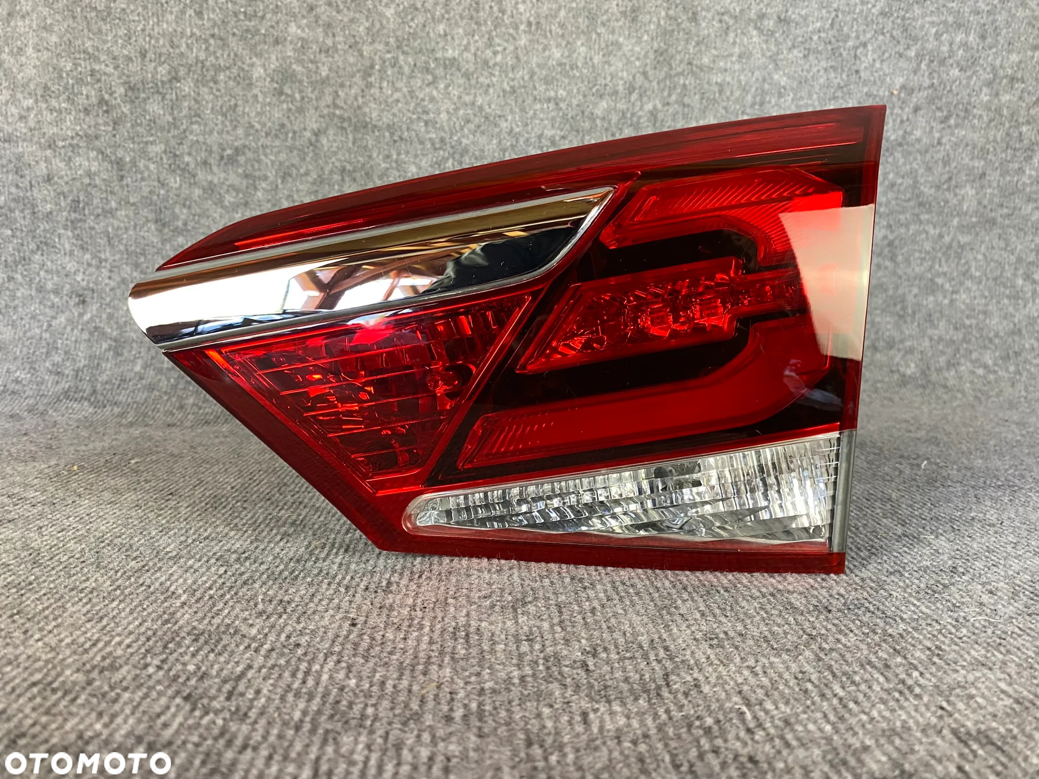 LAMPY TYLNE TYŁ L+P NA KLAPE - HYUNDAI I40 I KOMBI LIFT 14-18 - 16