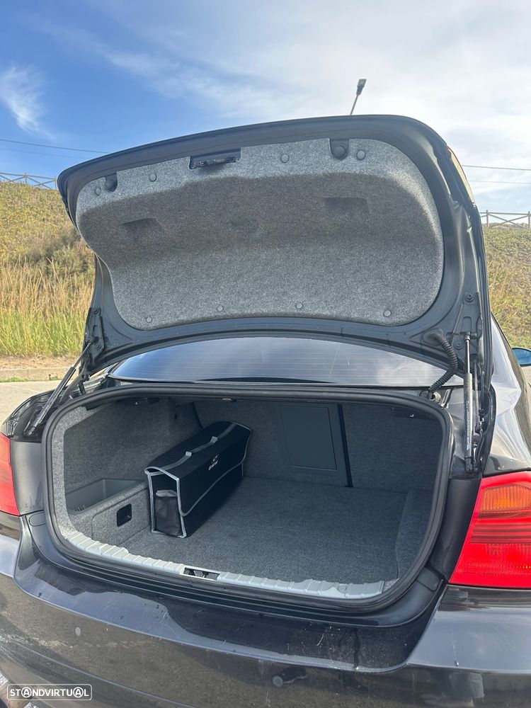 BMW 320 d - 9