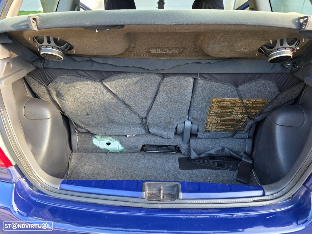 Toyota Yaris 1.0 Base - 12