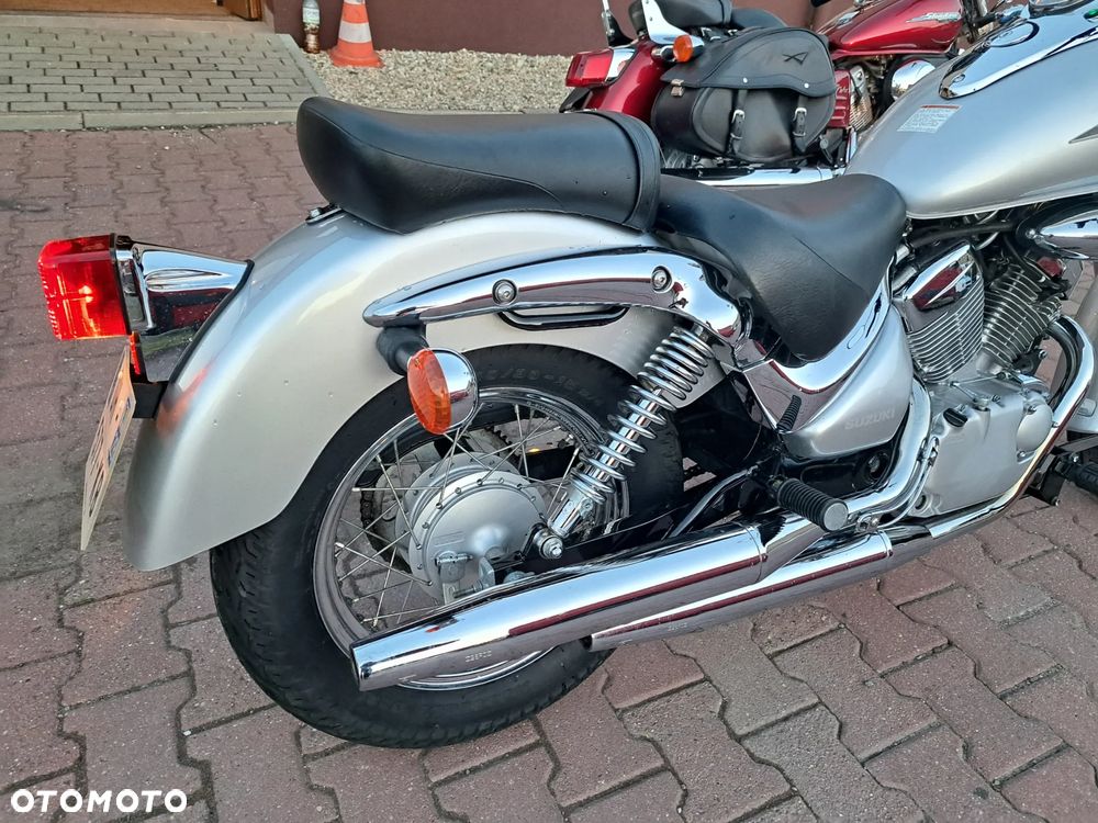 Suzuki Intruder - 5