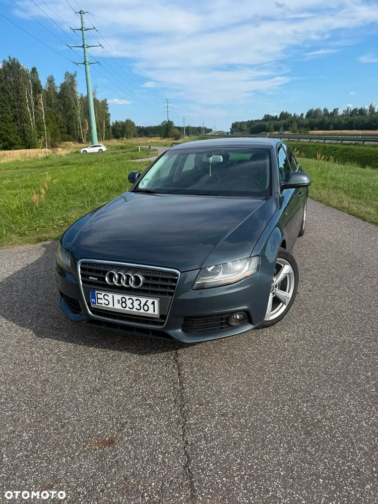 Audi A4 Limousine - 1