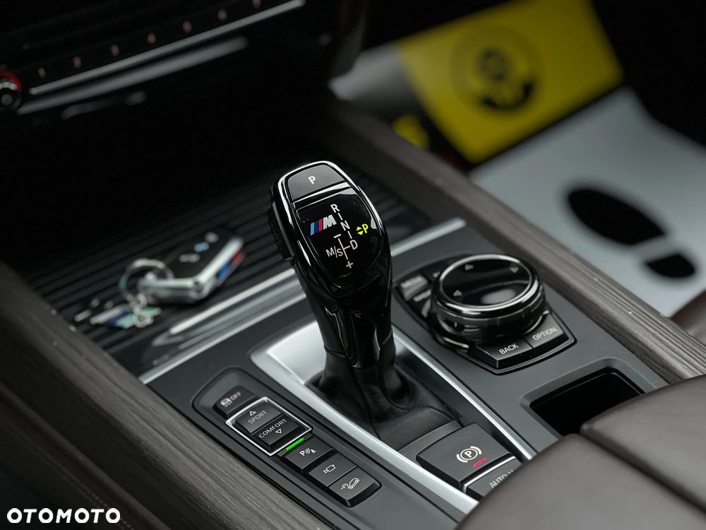 BMW X5 M M50d - 23