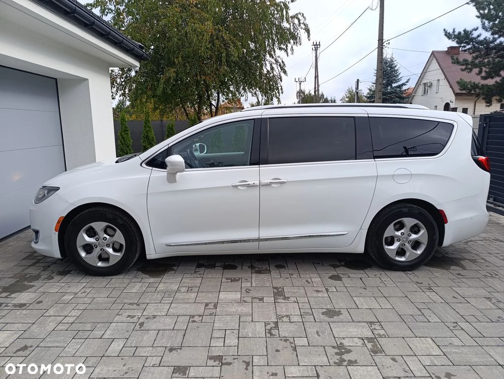 Chrysler Pacifica 2017 photo 5