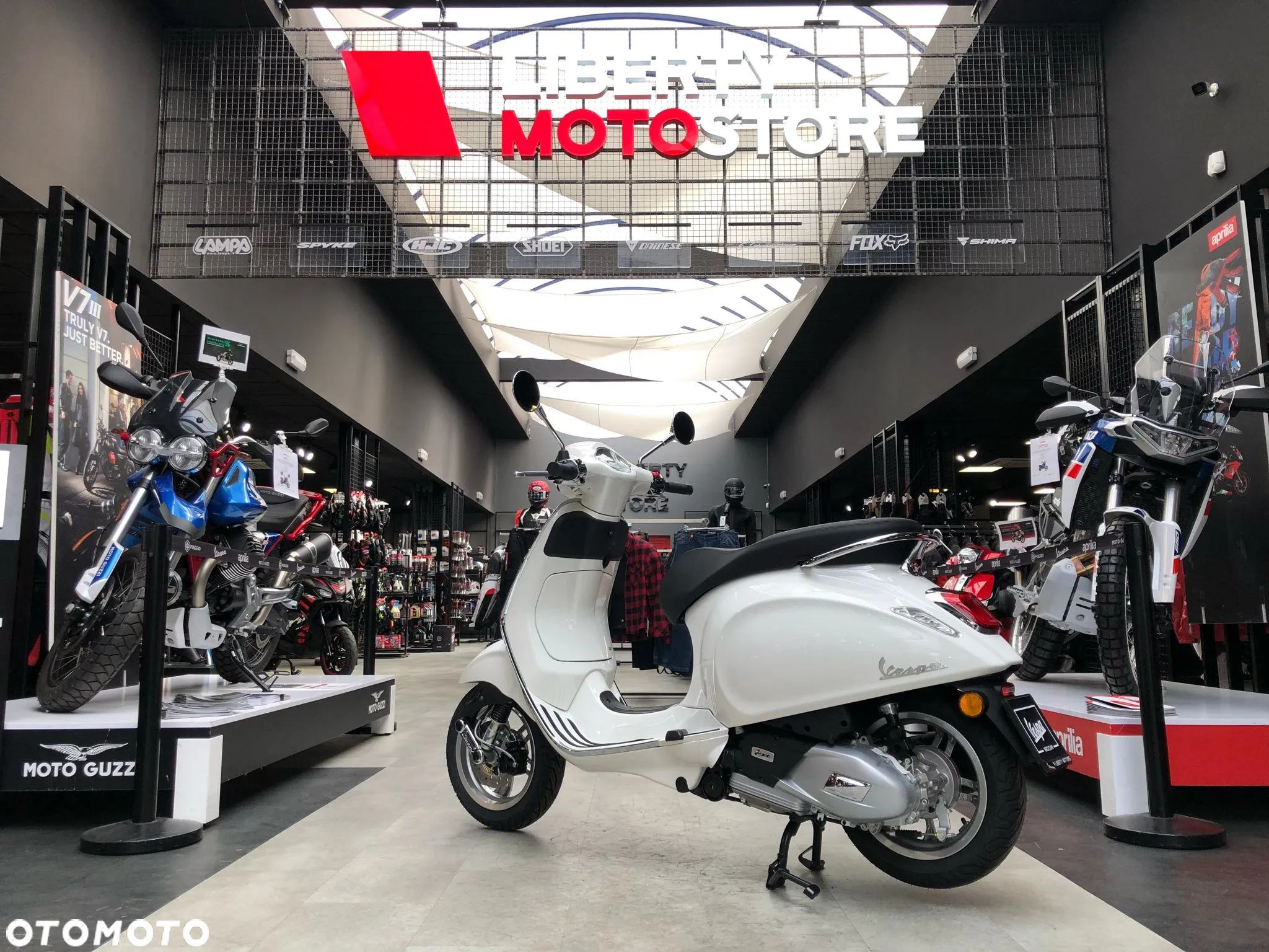 Vespa Primavera - 4