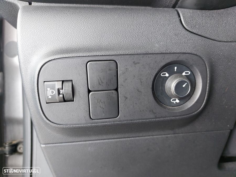 Citroën C3 1.2 PureTech C-Series - 34