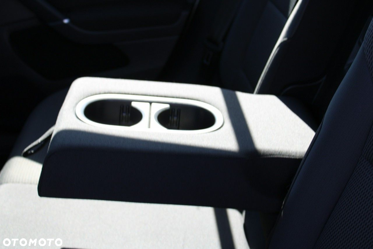 Volkswagen Golf - 17