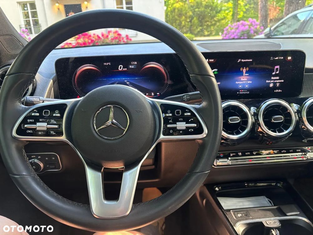 Mercedes-Benz GLB 250 4-Matic 8G-DCT - 15