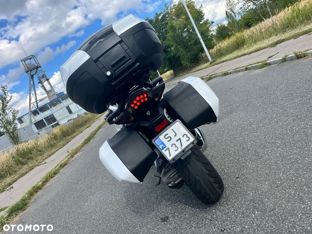 Honda VFR - 7