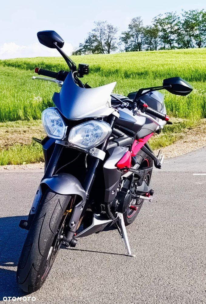 Triumph Street Triple - 7