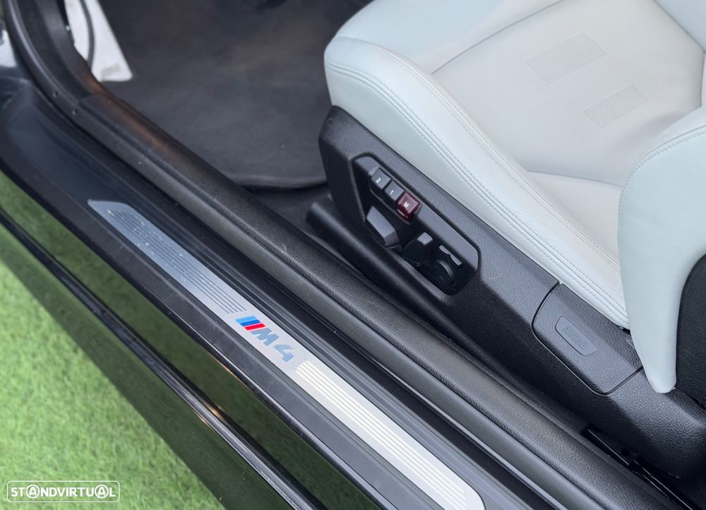 BMW M4 Auto - 12