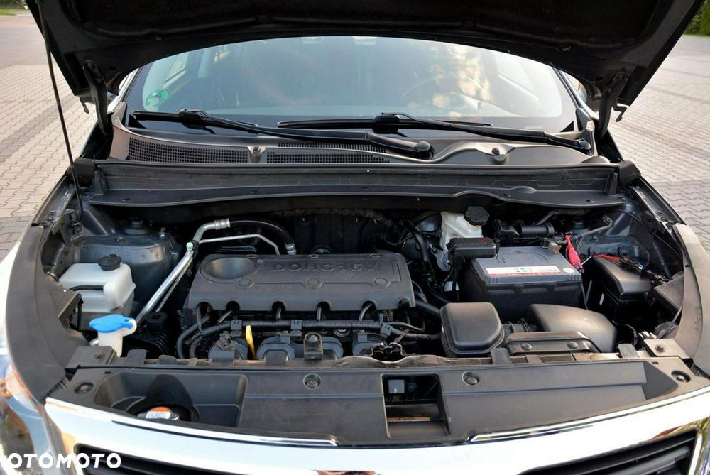Kia Sportage 2.0 CVVT 4WD Automatik Vision - 38