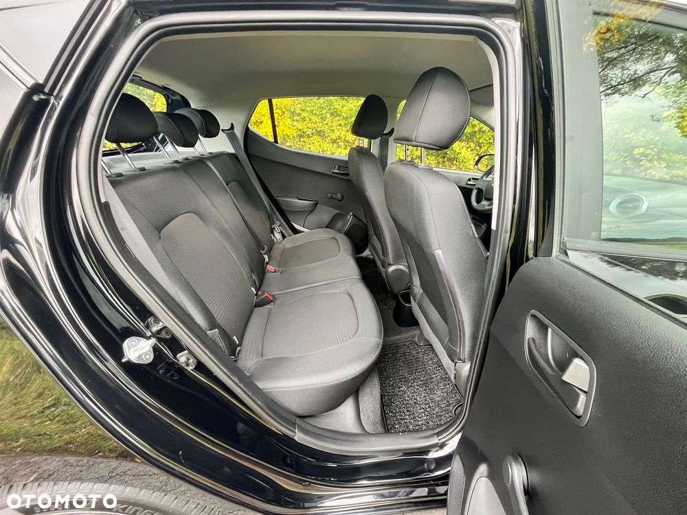 Hyundai i10 - 12