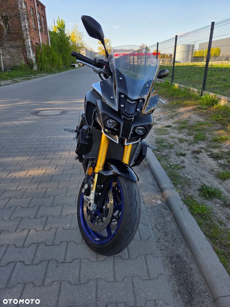 Yamaha MT - 2