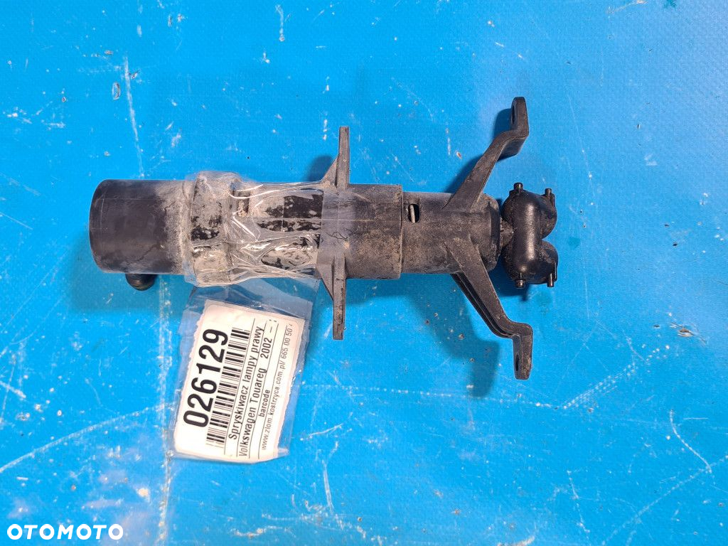 SPRYSKIWACZ LAMPY XENON PRAWY VW TOUAREG I - 2