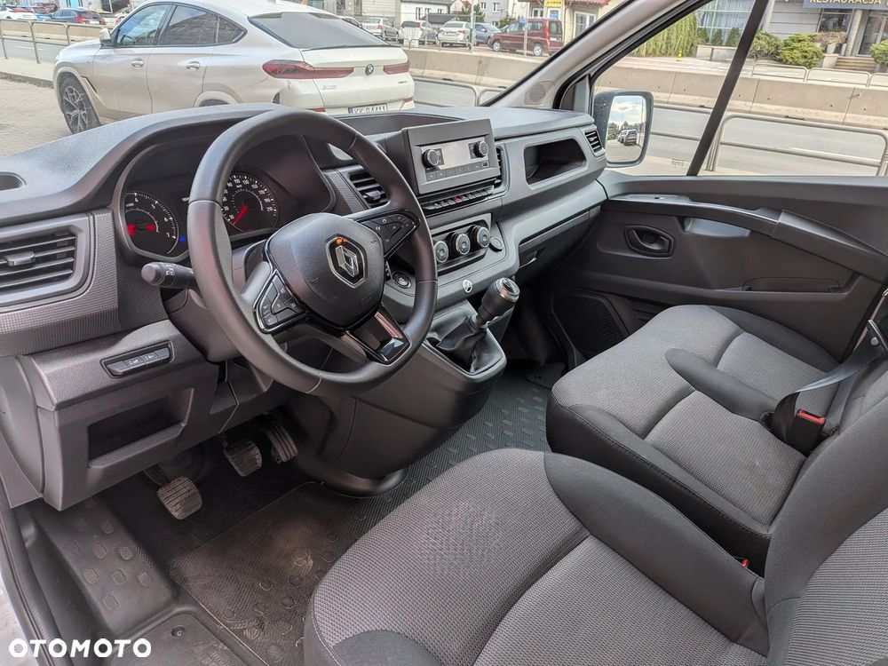Renault Trafic - 13