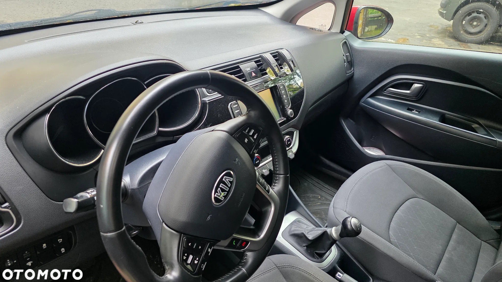 Kia Rio - 4