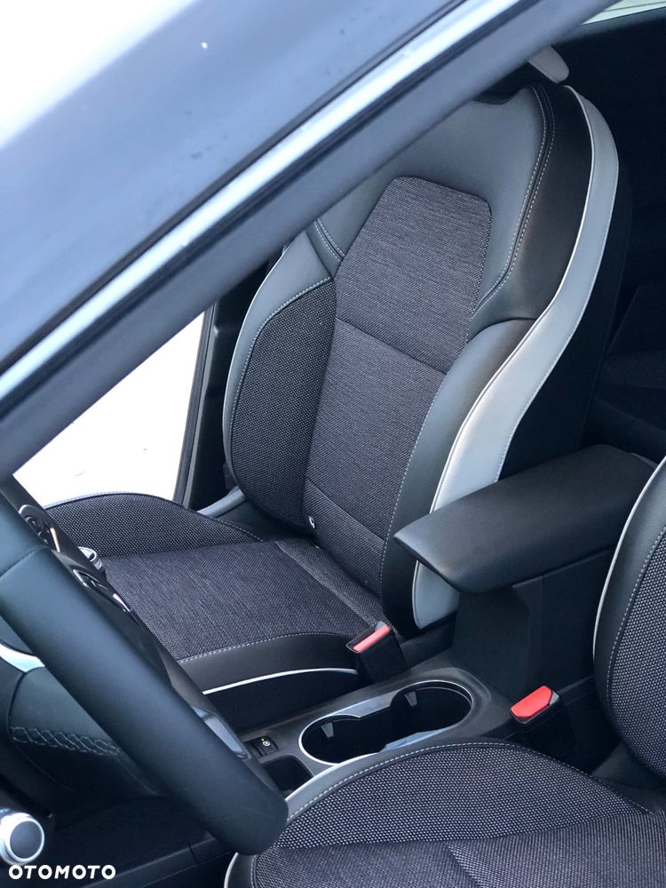 Renault Captur TCe 90 INTENS - 36