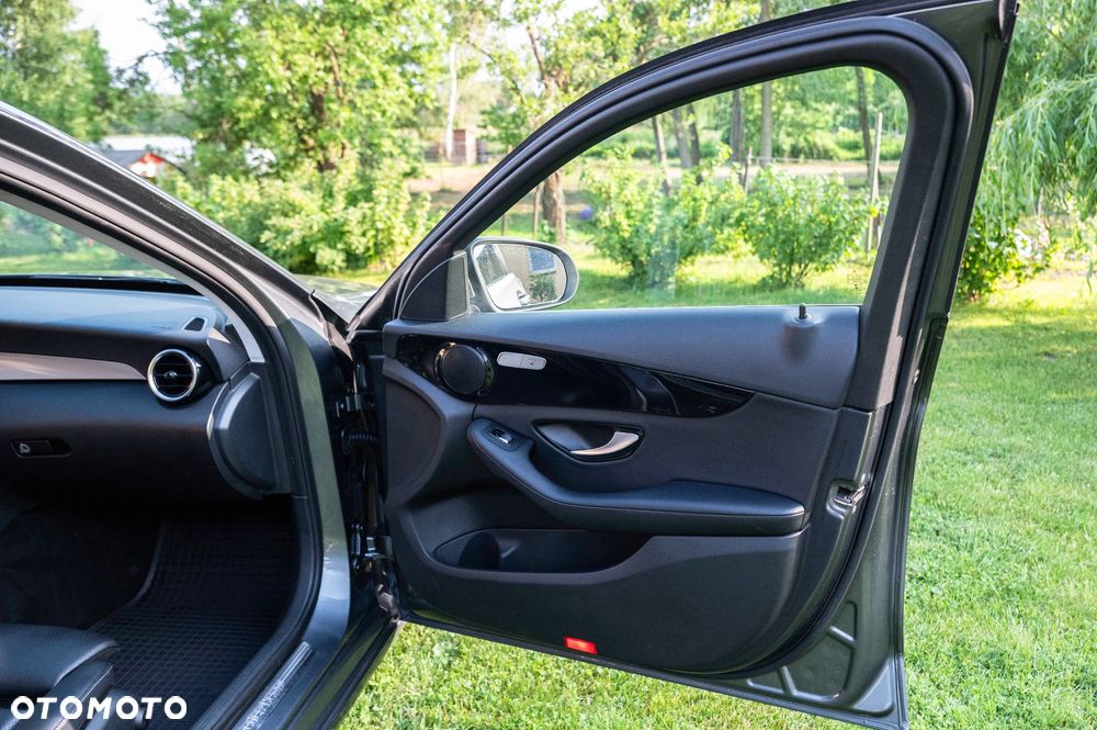 Mercedes-Benz Klasa C 220 d 9G-TRONIC - 14