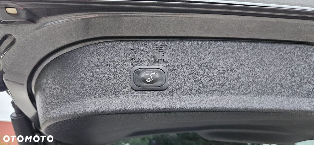 Ford Kuga 2.0 TDCi 4x4 Titanium - 32