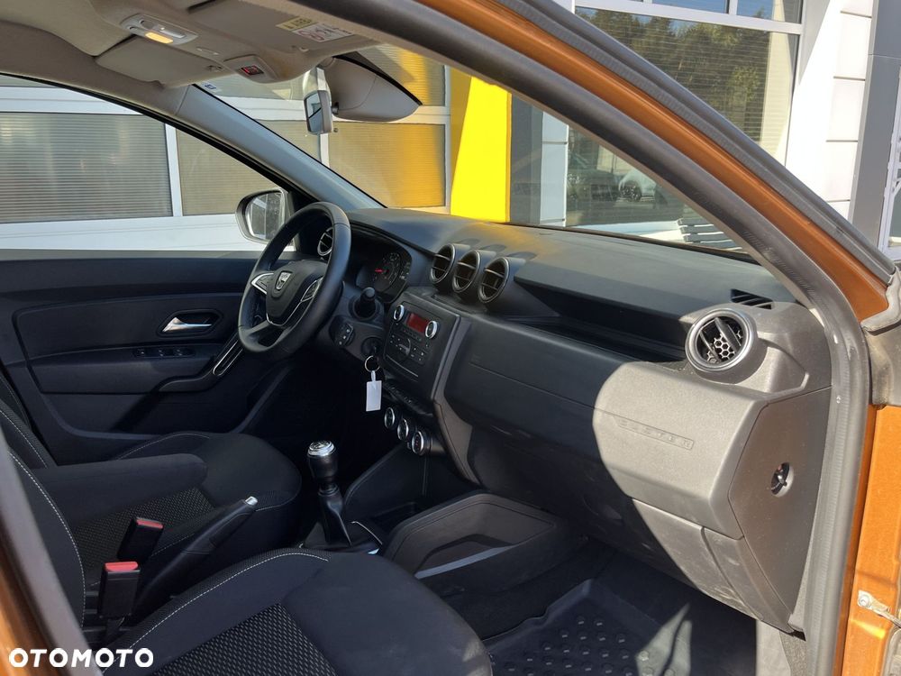 Dacia Duster 1.6 SCe Essential - 19